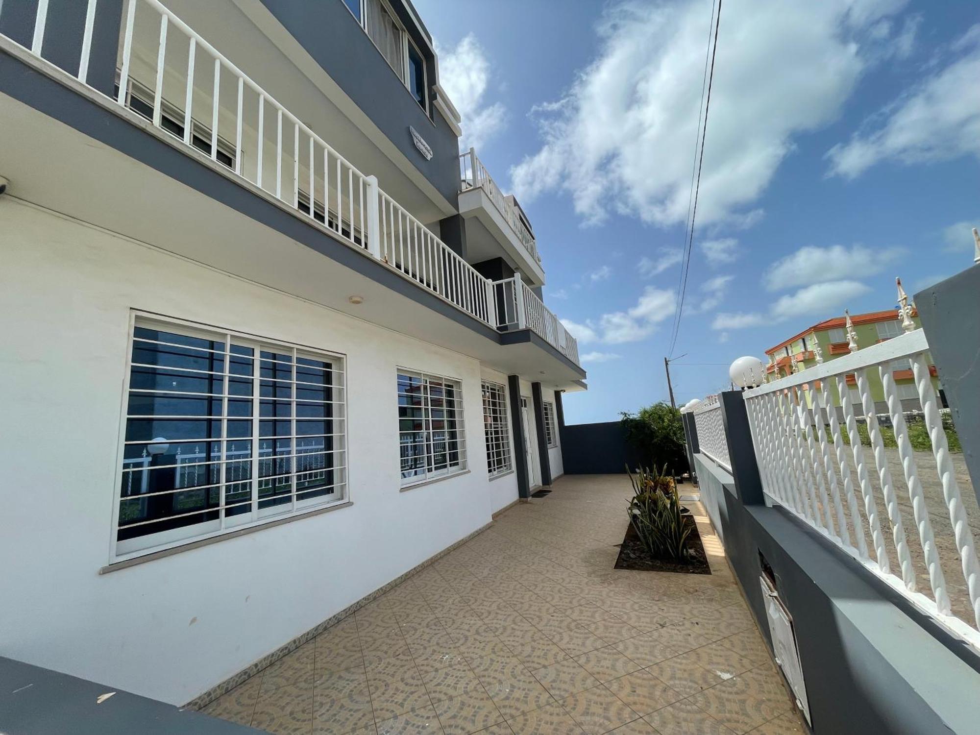 Villa Residencial Eunice Прайя Экстерьер фото